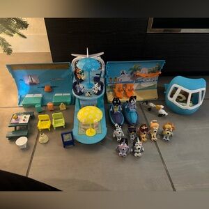 Adventure Playset with Figures and Accessories